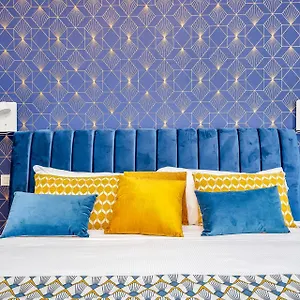 Apartment Art Deco' - Sleepwithme - Free Parking - Free Breakfast - Very Friendly Staff, Pisa