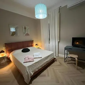  Apartment Lunaria